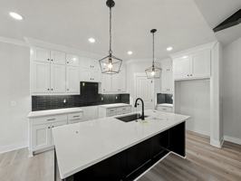 featured image of 18 Hillswick Dr