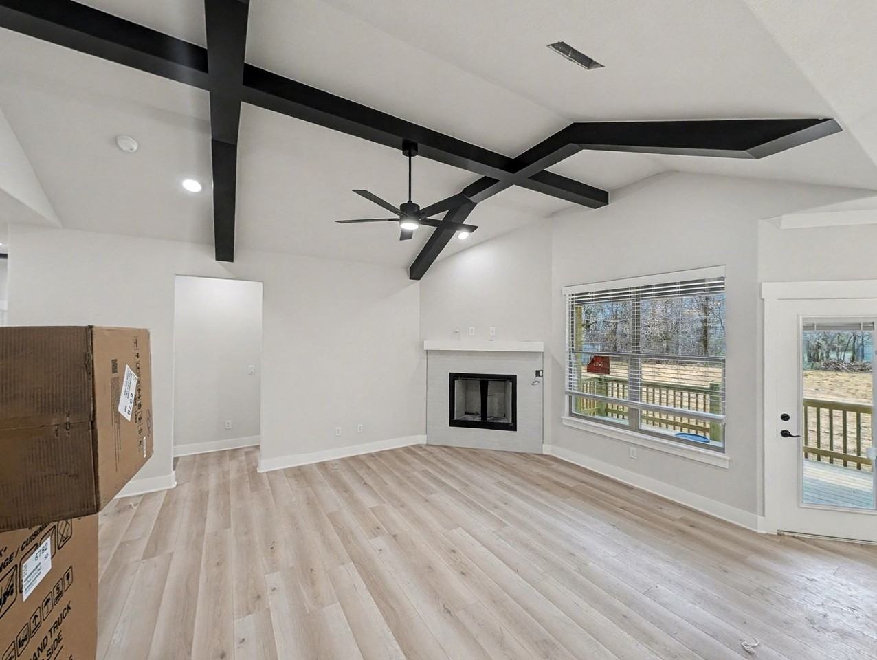 18 Hillswick Dr - Photo 3 of 18