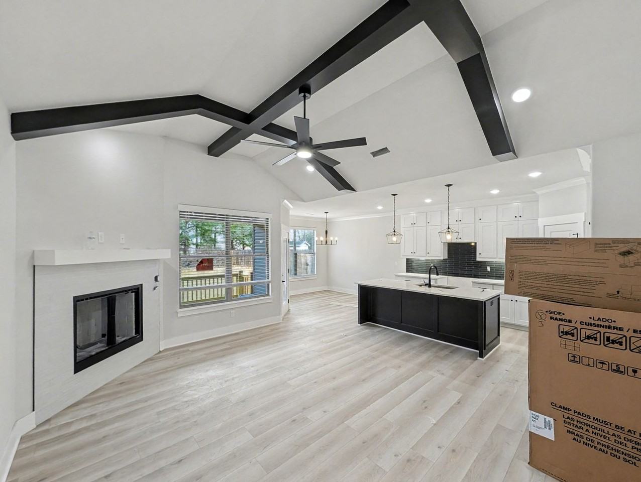 18 Hillswick Dr - Photo 4 of 18