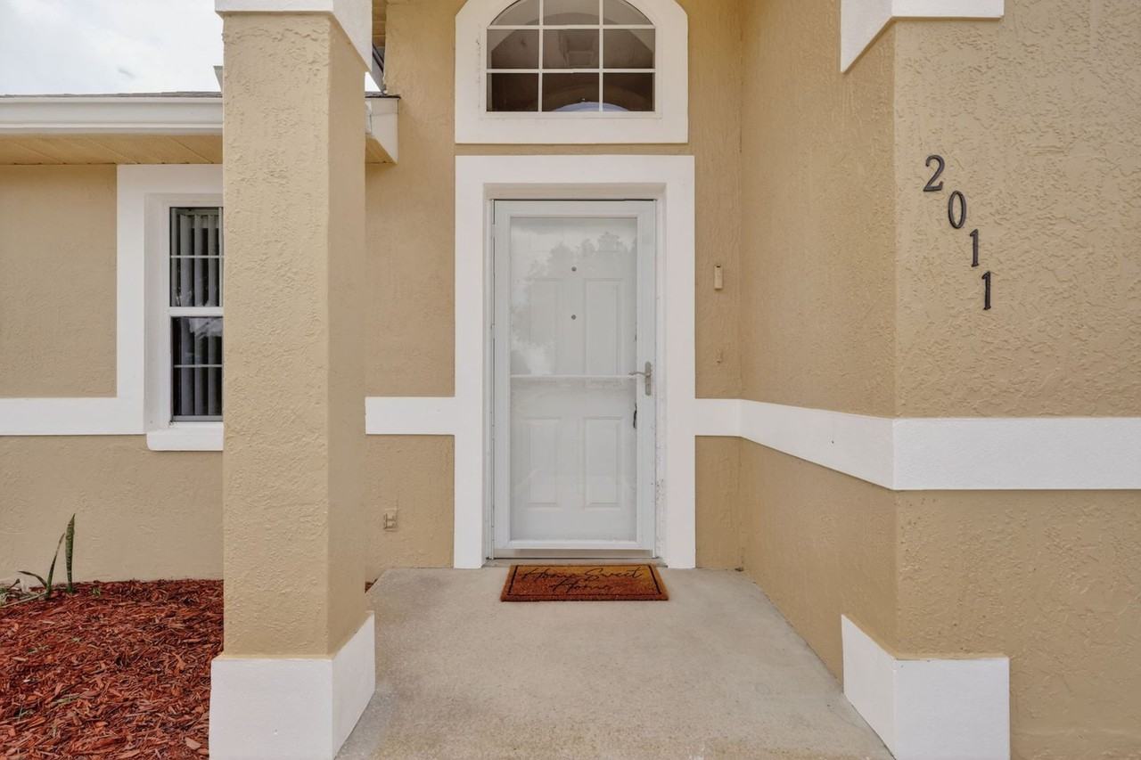 2011 Oakbend Dr - Photo 3 of 30