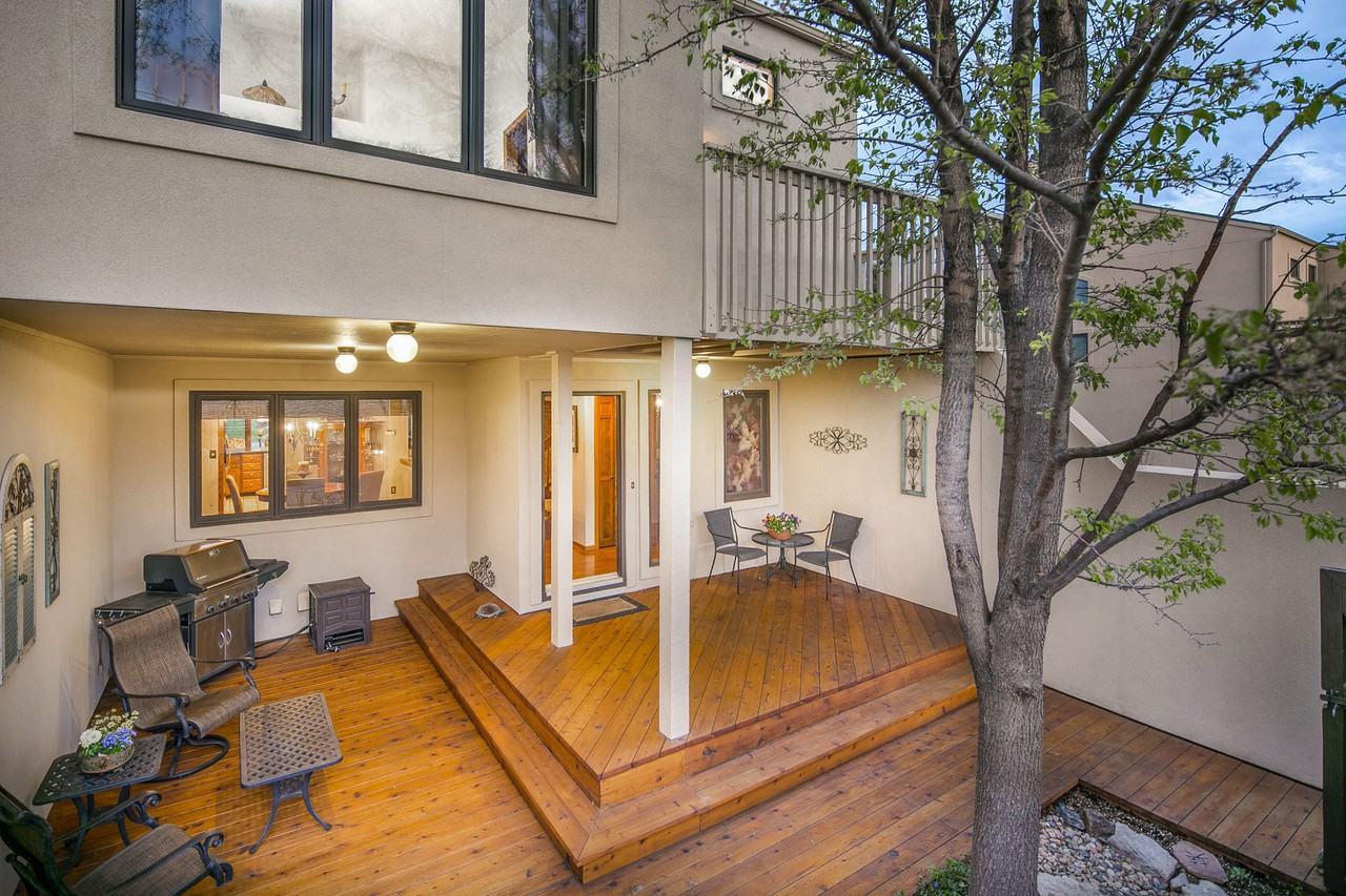 6672 Pinewood Dr - Photo 4 of 43