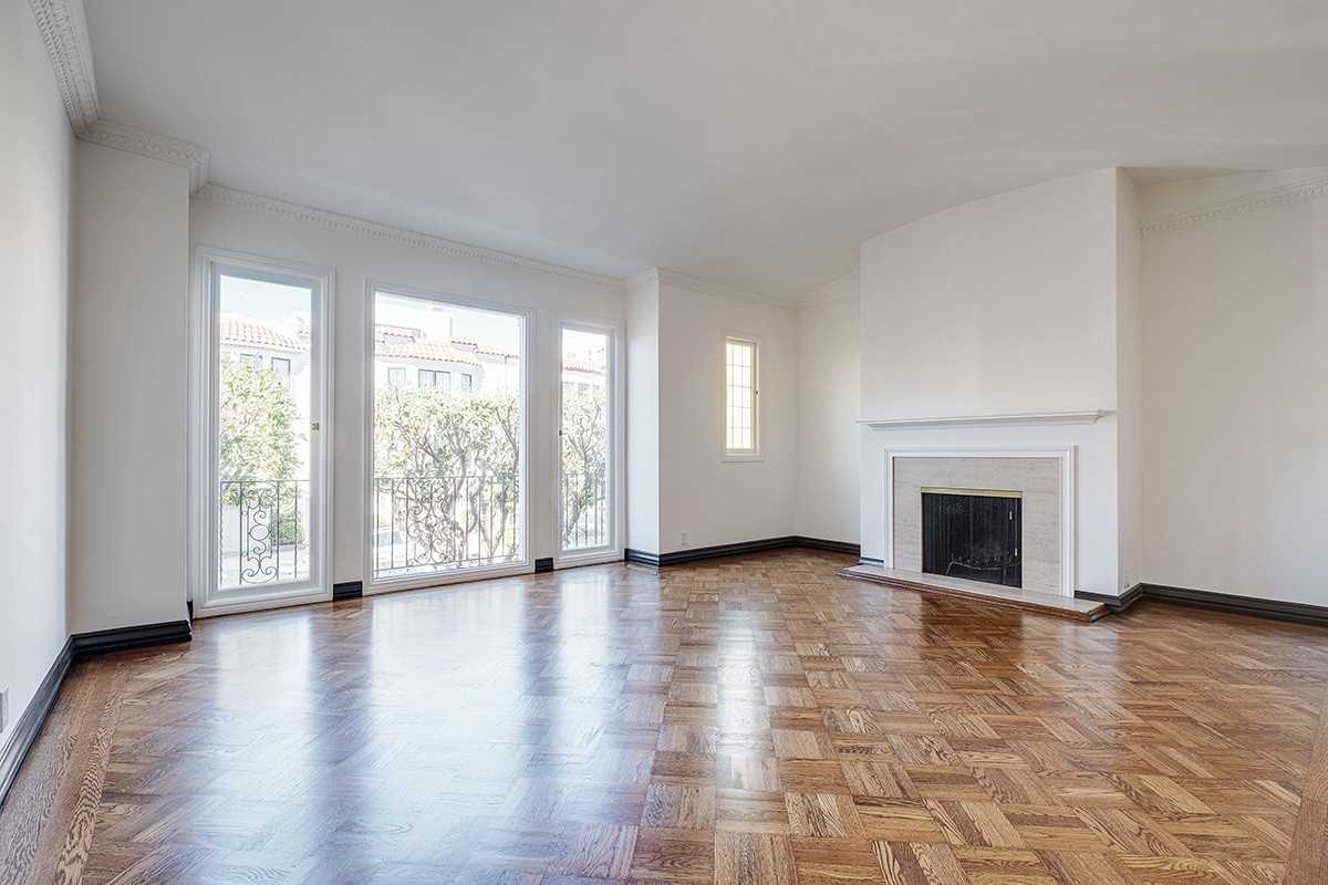 2335 N Point St - Photo 3 of 39