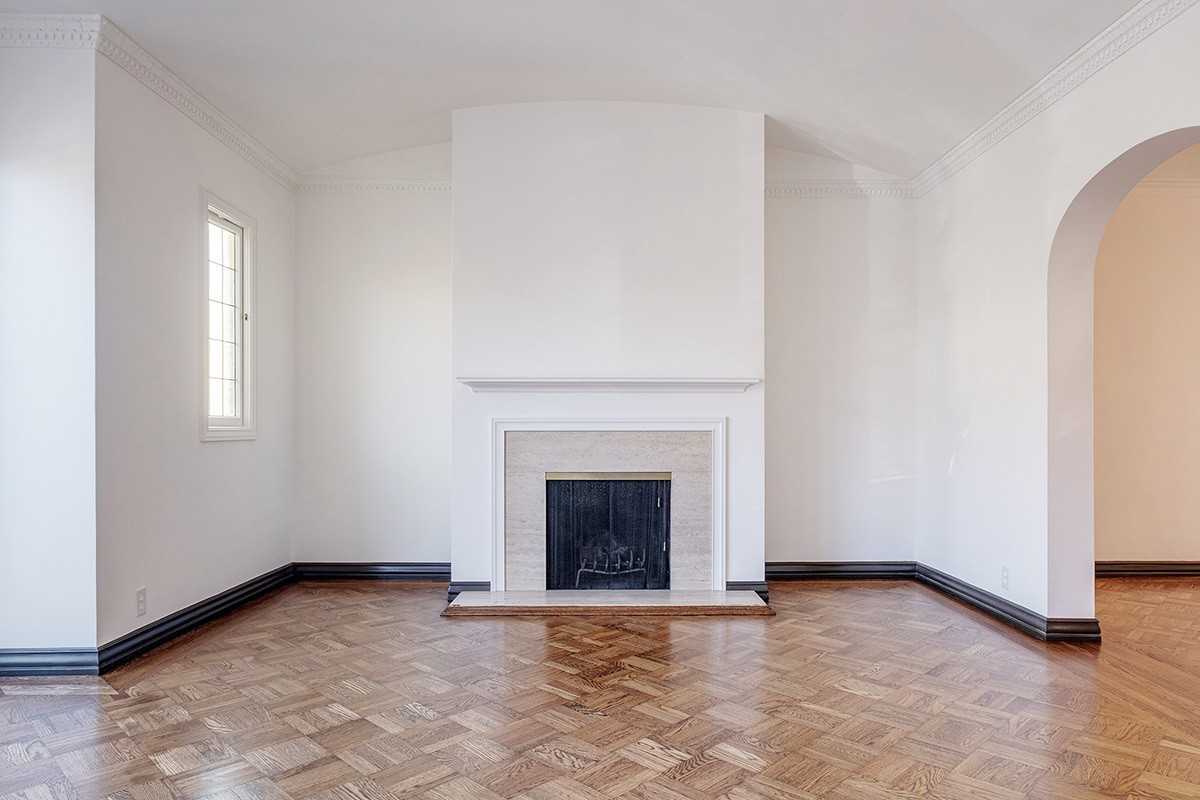 2335 N Point St - Photo 4 of 39