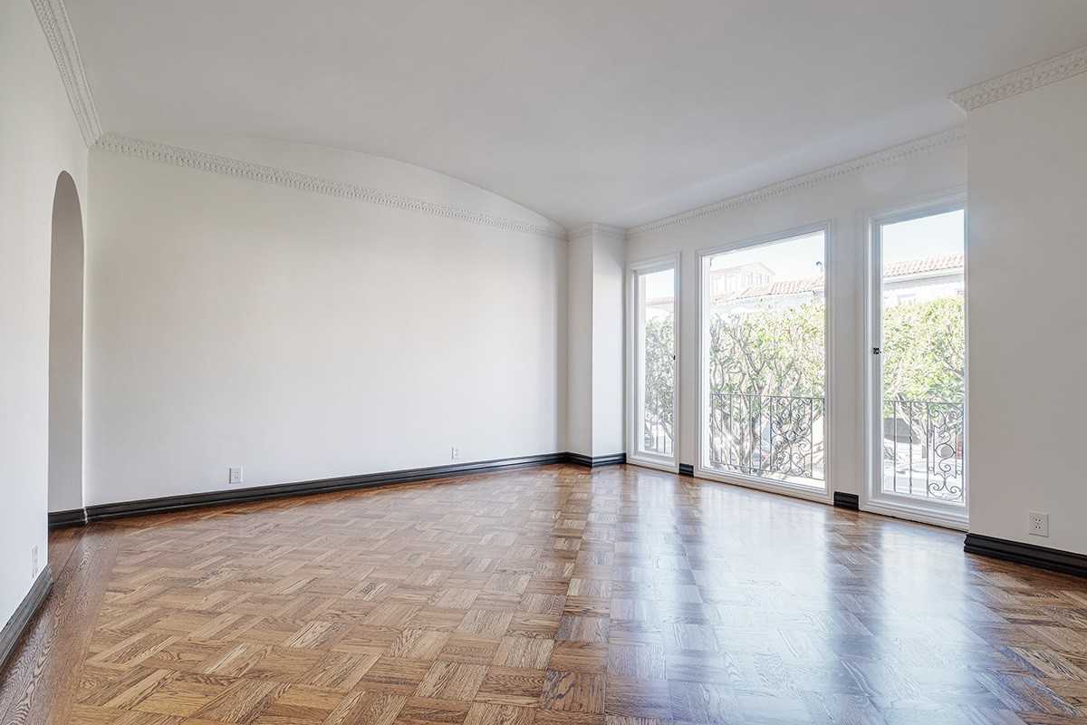 2335 N Point St - Photo 5 of 39