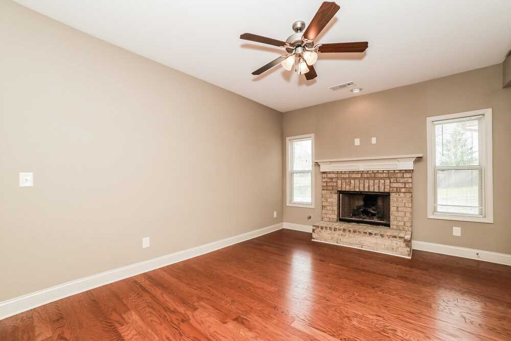 4150 Hamilton Cove Ct - Photo 4 of 17