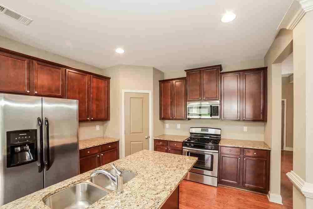 4150 Hamilton Cove Ct - Photo 7 of 17