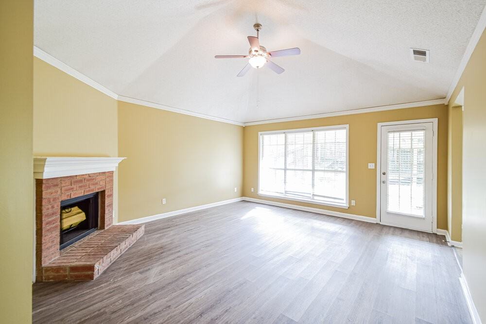 430 N Ericson Rd - Photo 4 of 16