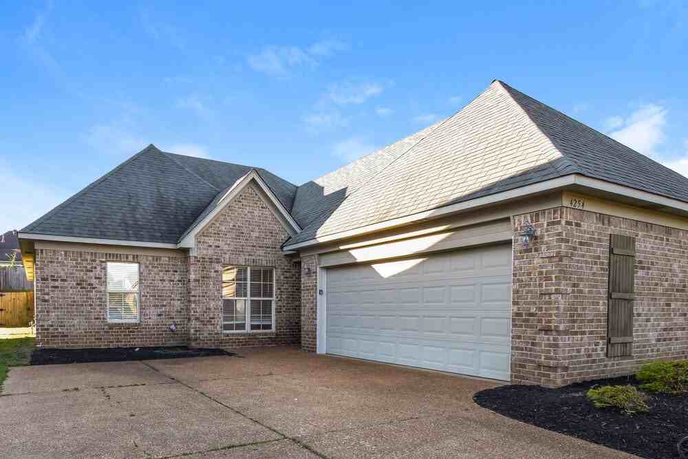 4254 Markston Dr - Photo 3 of 16