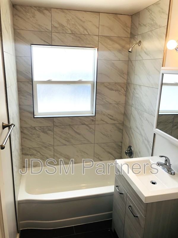 3735 E 13th Ave - Photo 3 of 17