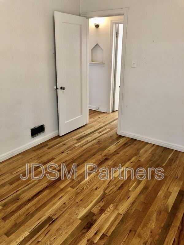 3735 E 13th Ave - Photo 5 of 17