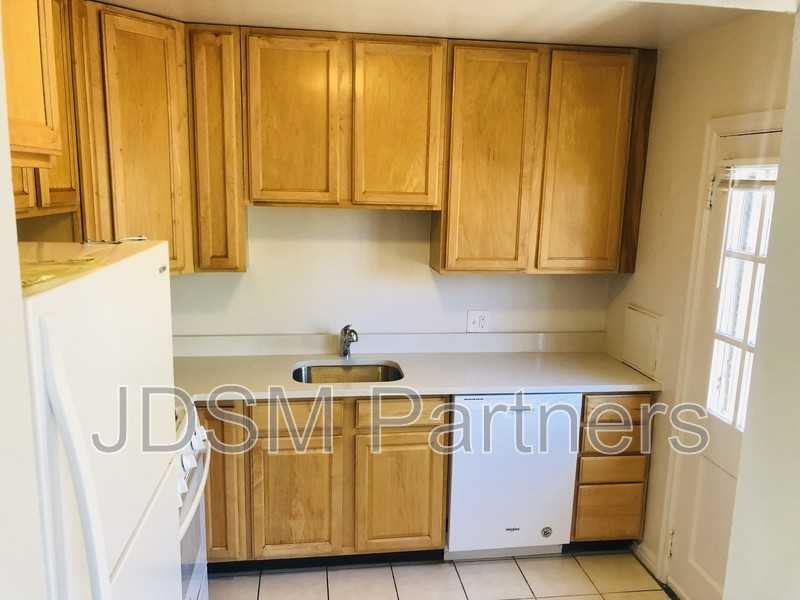 3735 E 13th Ave - Photo 7 of 17