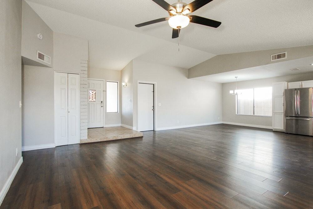 10308 W Calle Del Oro - Photo 4 of 16