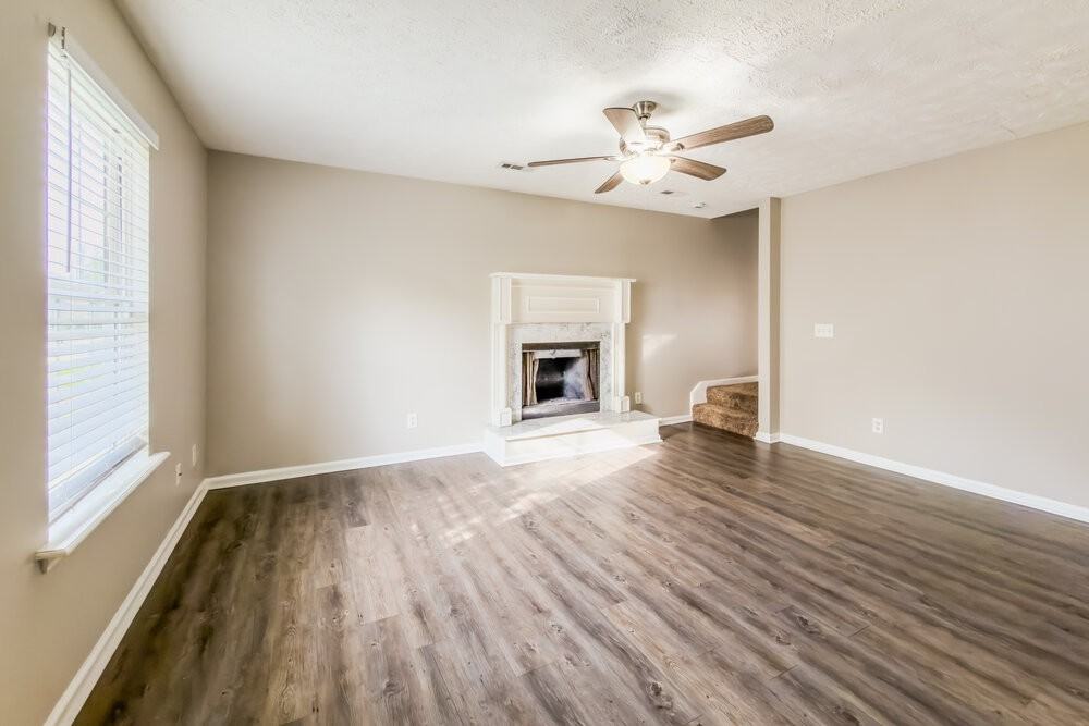 1435 Tuffnell Dr - Photo 5 of 17