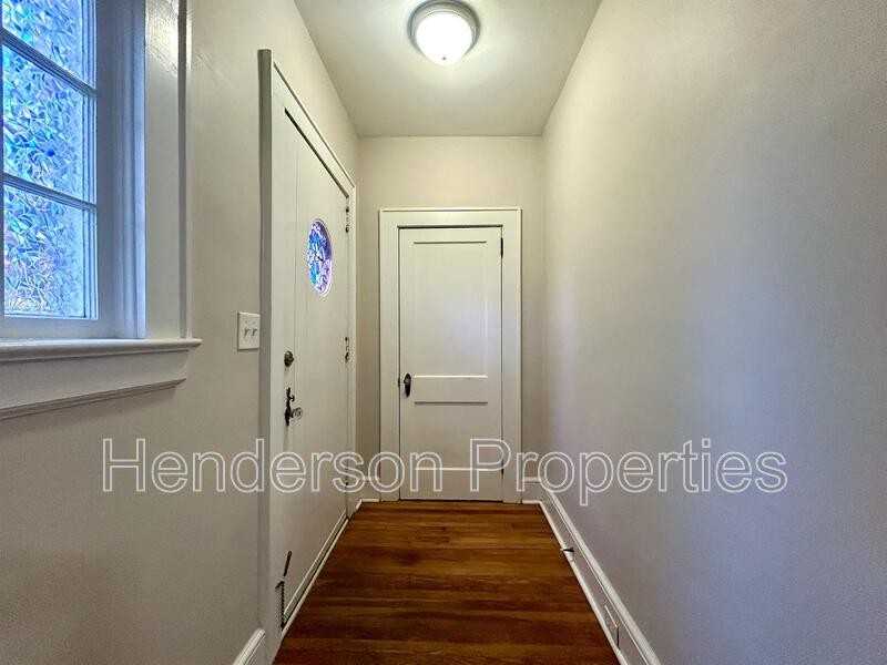 1326 Saint Julien St - Photo 3 of 20