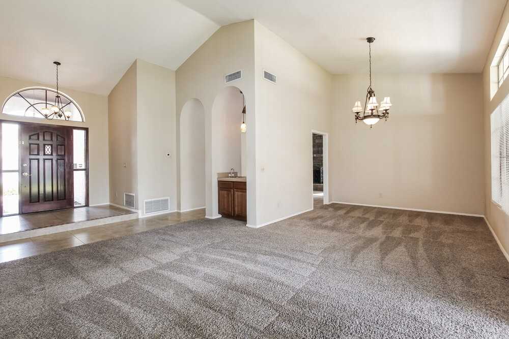 6709 W Topeka Dr - Photo 4 of 16