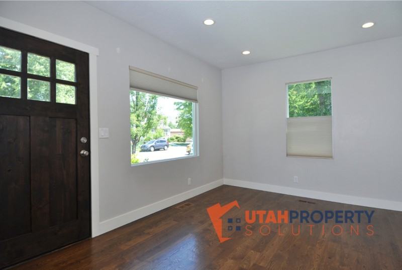 330 E Sherman Ave - Photo 3 of 27