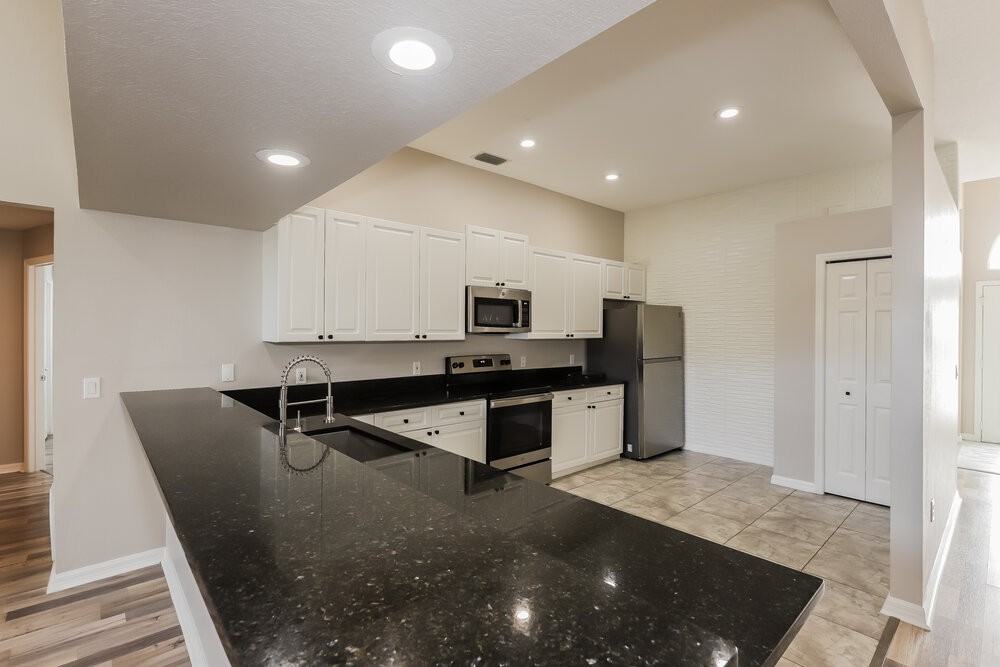 2864 Meridian Point Ln - Photo 6 of 19