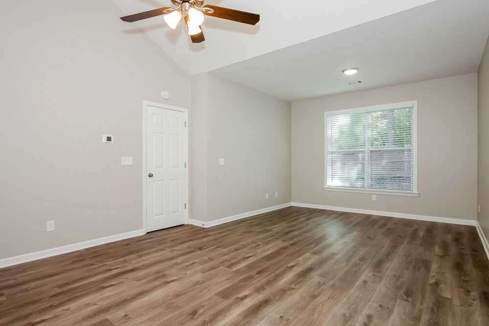 47 Carlisle St - Photo 6 of 16