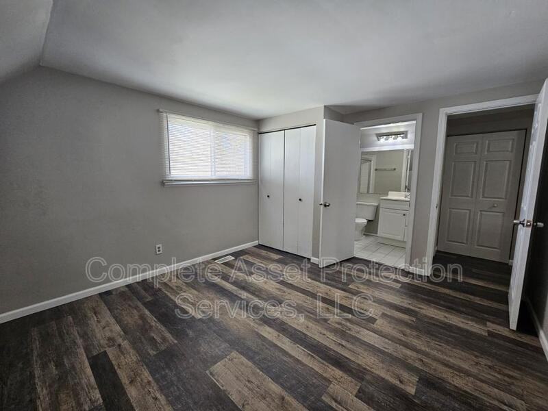 5955 Tyler Pl - Photo 5 of 17