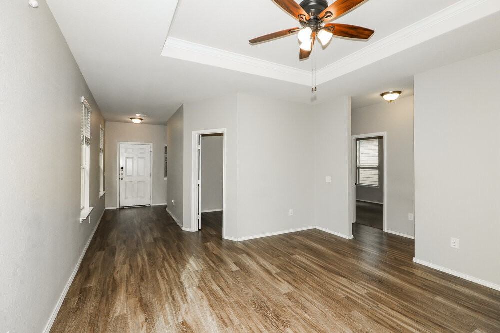 14715 Sierra Garden Dr - Photo 3 of 16