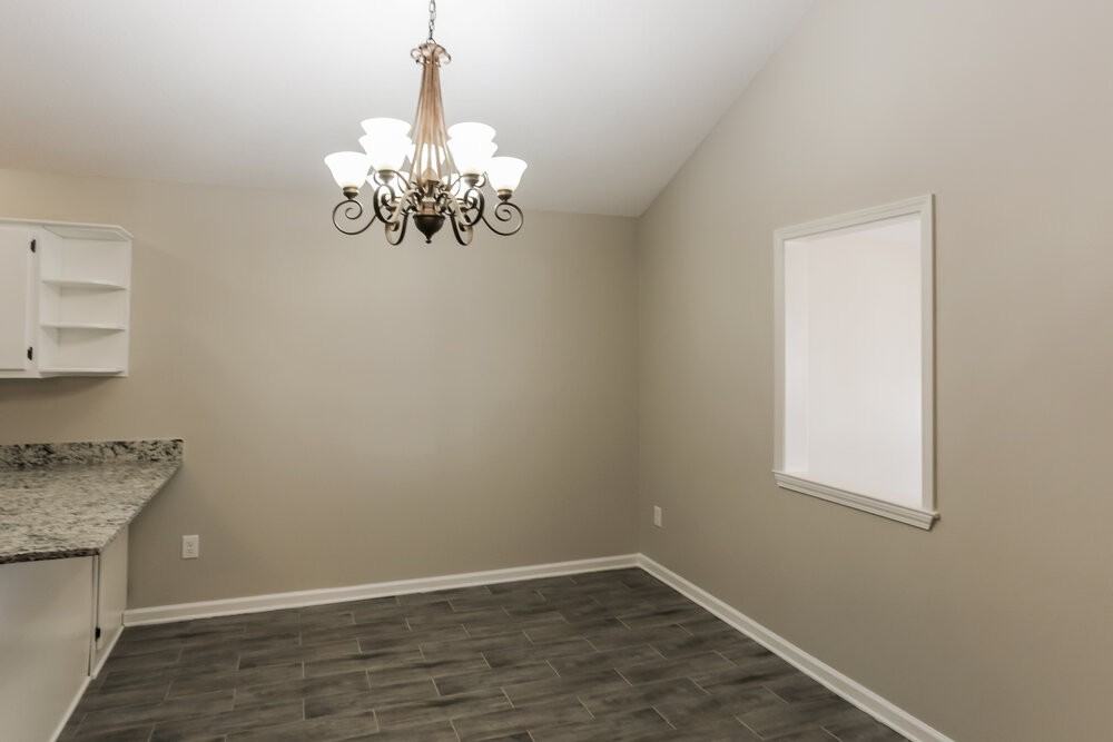 7189 Atterbury Cir W - Photo 4 of 15