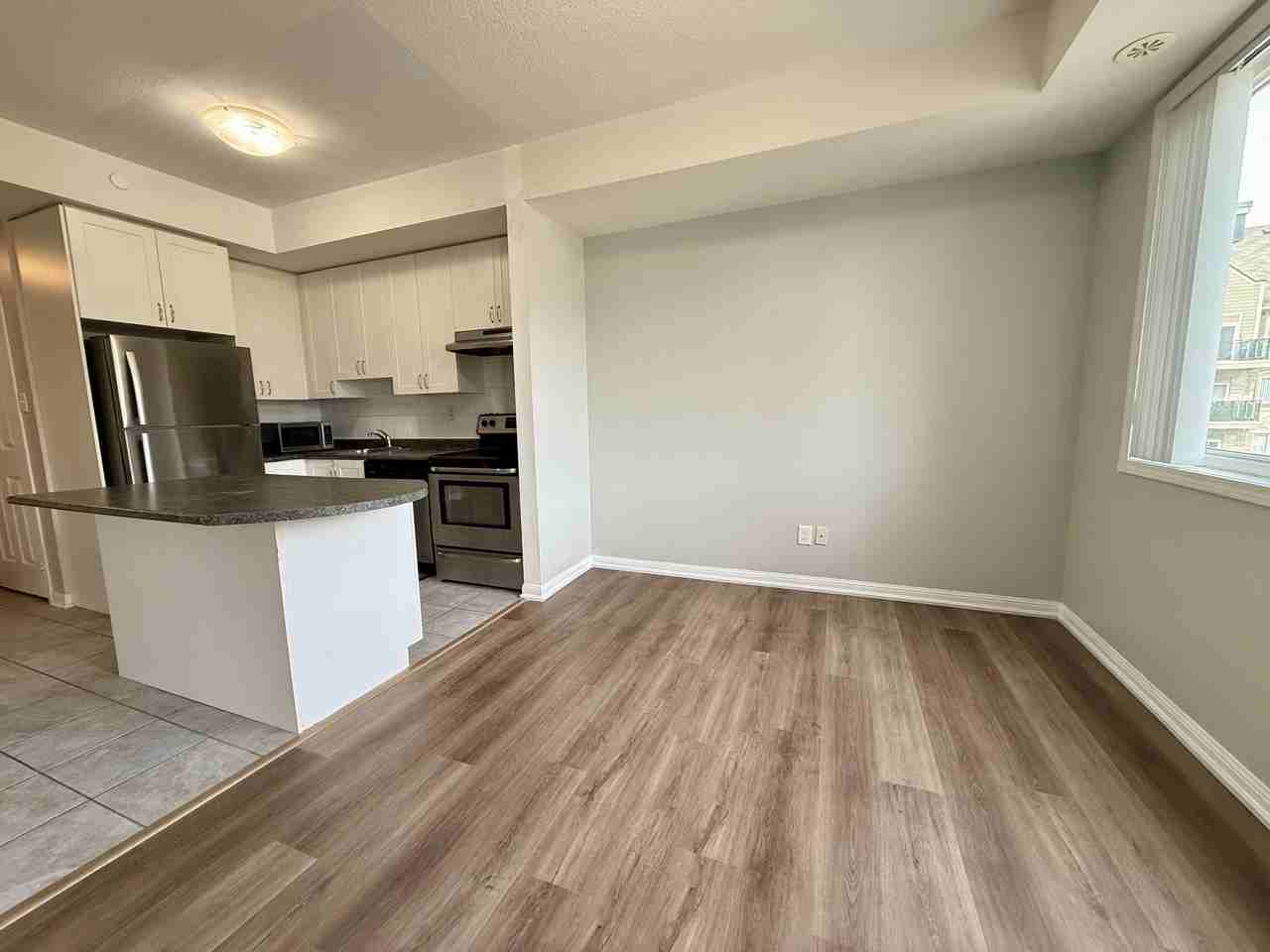 3075 Thomas St - Photo 2 of 17