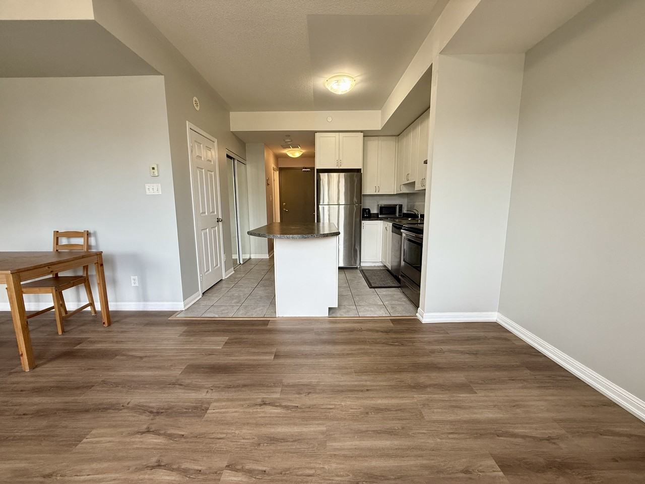 3075 Thomas St - Photo 4 of 17