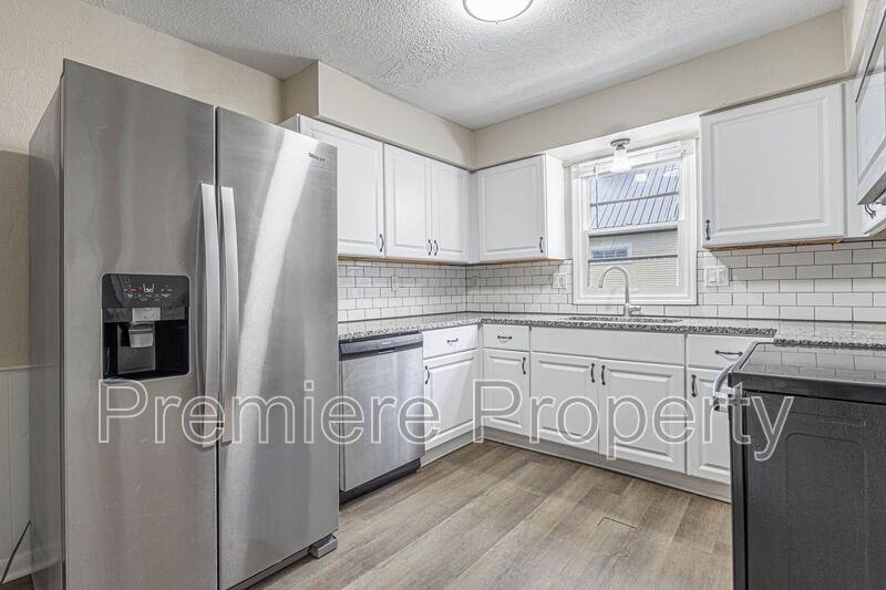 334 W Sea Ave - Photo 3 of 11