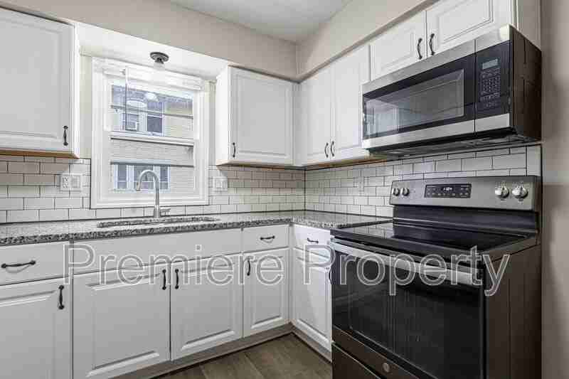 334 W Sea Ave - Photo 4 of 11