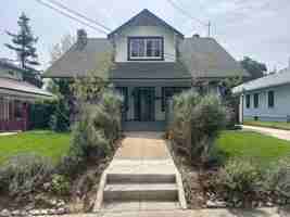 featured image of 514 E Howard St