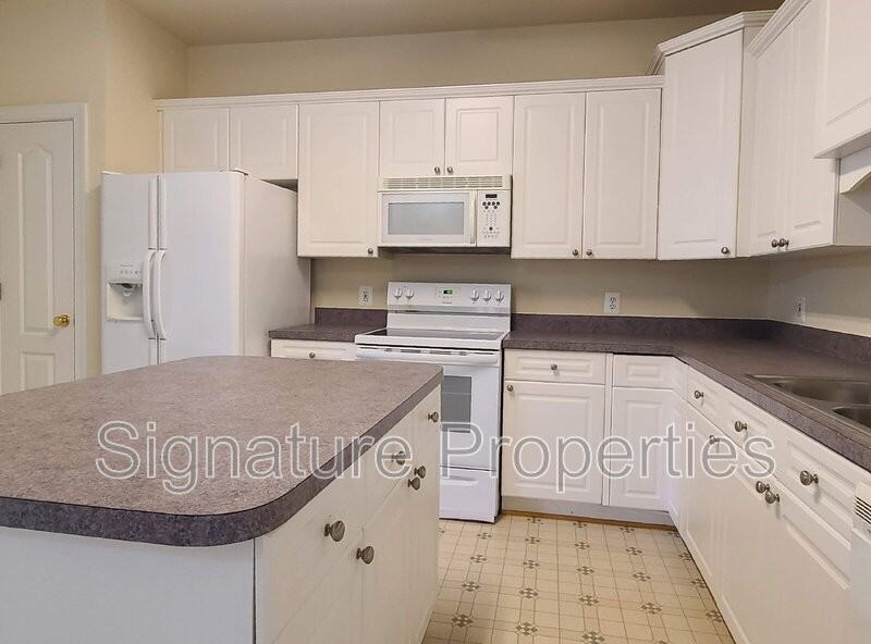 209 Shaw Ct - Photo 6 of 20