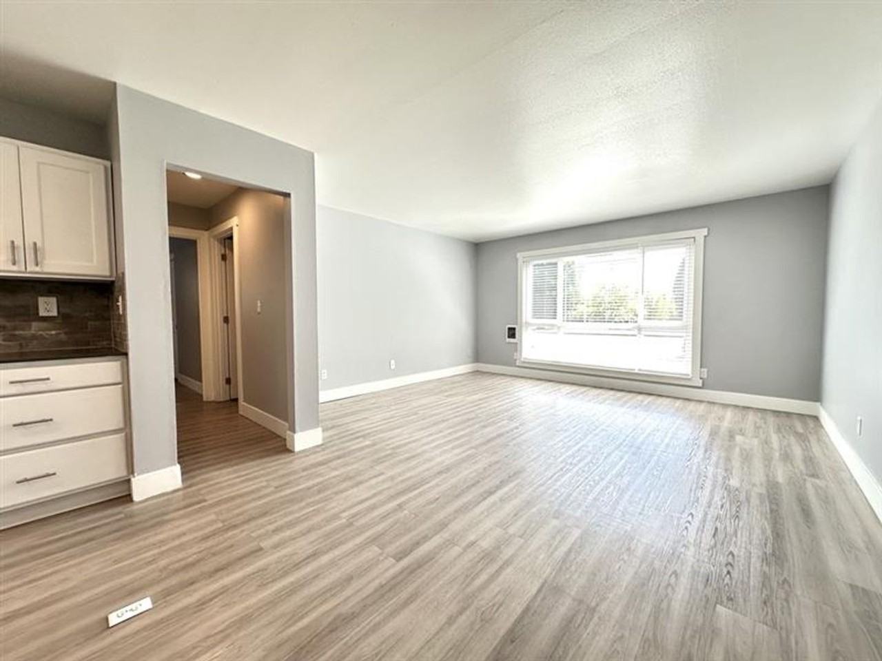 J3 Apartments - Photo 6 of 50