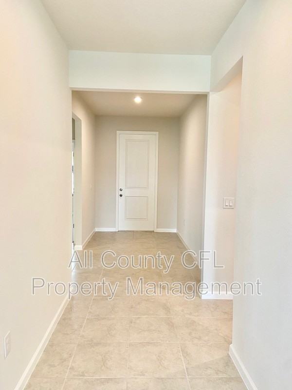 5550 Toulouse Ln - Photo 3 of 26
