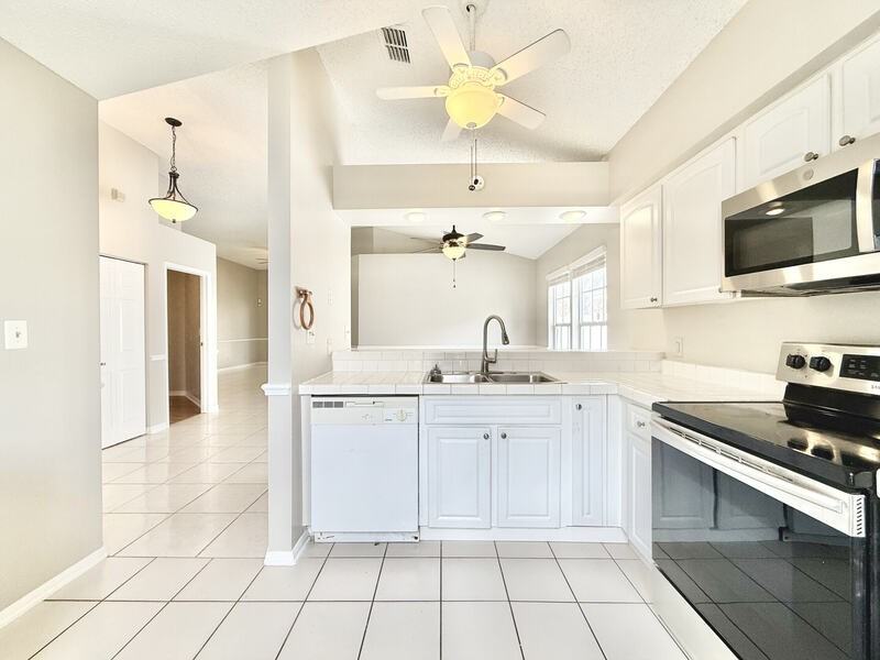 11316 Maybrook Ave - Photo 6 of 50