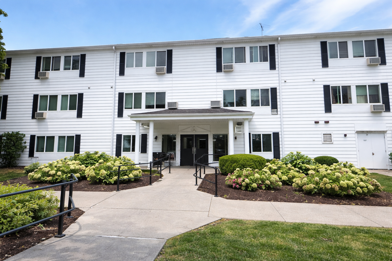 Wakonda Village and Manor Apartment Homes - Photo 3 of 14