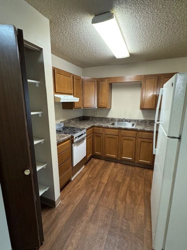 Wakonda Village and Manor Apartment Homes - Photo 6 of 14