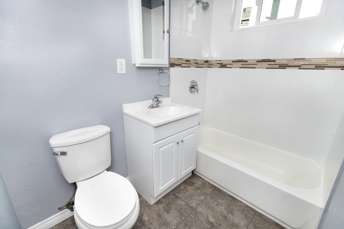 255 East Artesia Boulevard #5 - Photo 4 of 4