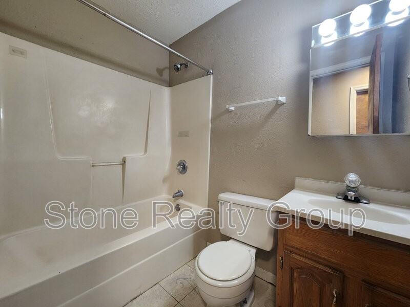 2460 E Clayton Dr - Photo 6 of 7