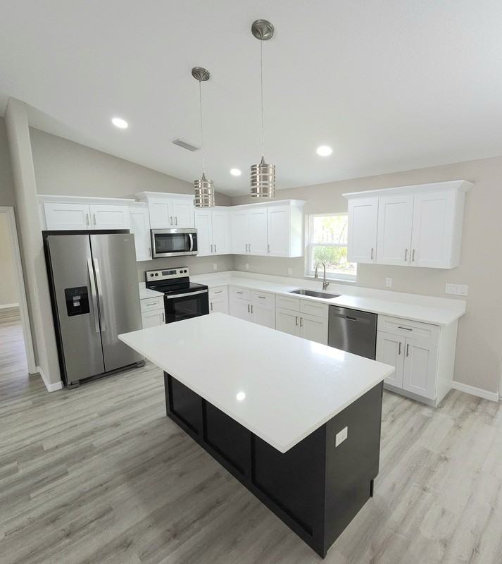 2384 W Newhope Ln - Photo 3 of 12