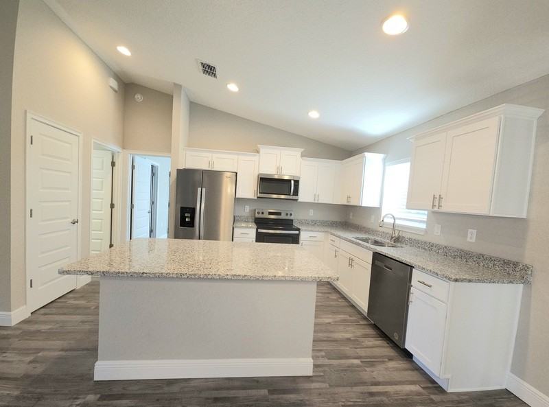 329 Locust Pass - Photo 3 of 14