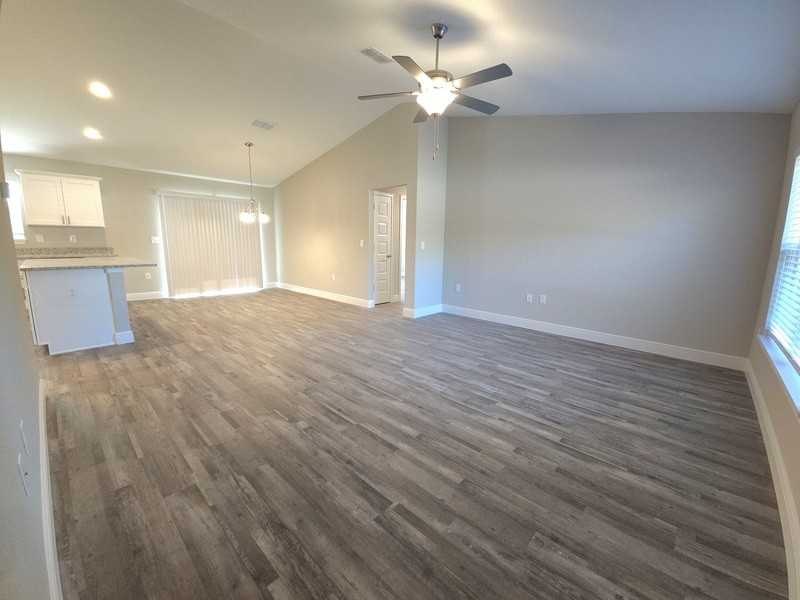 329 Locust Pass - Photo 5 of 14