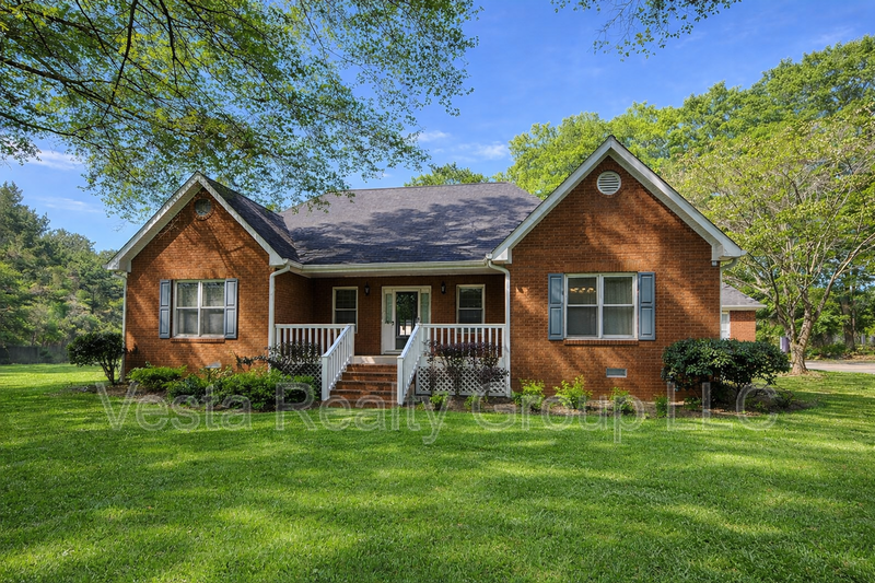 120 Old Conyers Dr - Photo 4 of 34