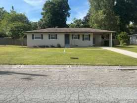 1000 Se 28th St - Photo 1 of 1