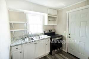 featured image of 207 Napier St #6