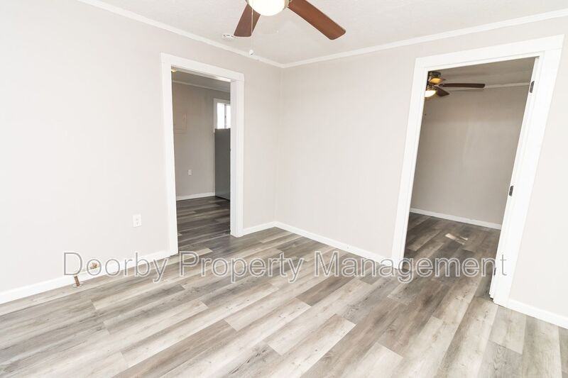 207 Napier St #6 - Photo 3 of 9