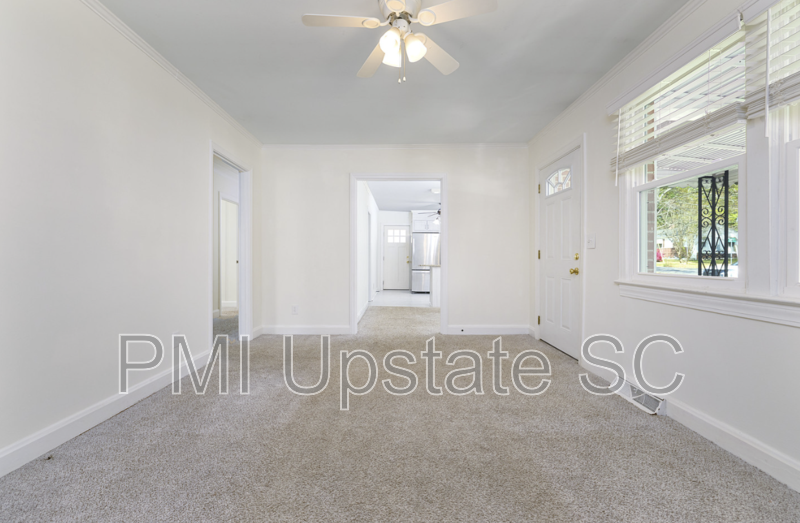 102 Tiffany Dr - Photo 7 of 23