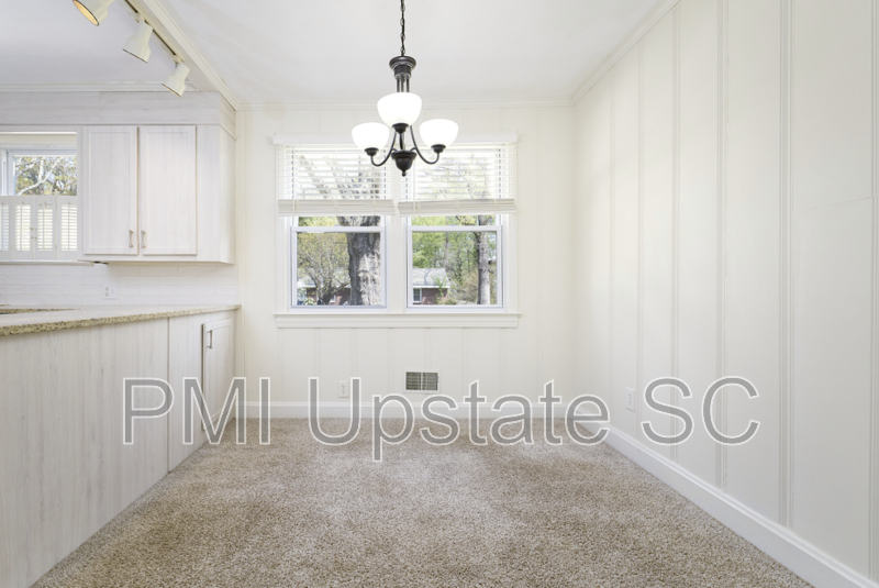 102 Tiffany Dr - Photo 6 of 23