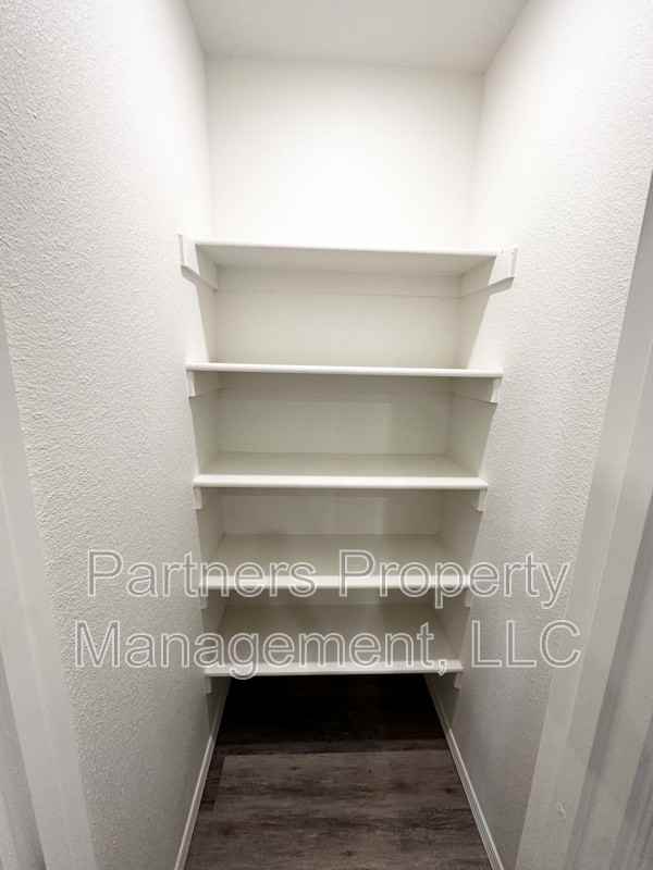 928 S Amarillo Ave - Photo 5 of 11