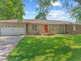 2556 W Cardinal St - Photo 1 of 1