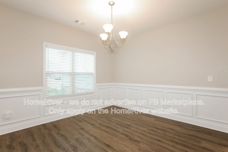 213 Graydon Ct - Photo 4 of 20